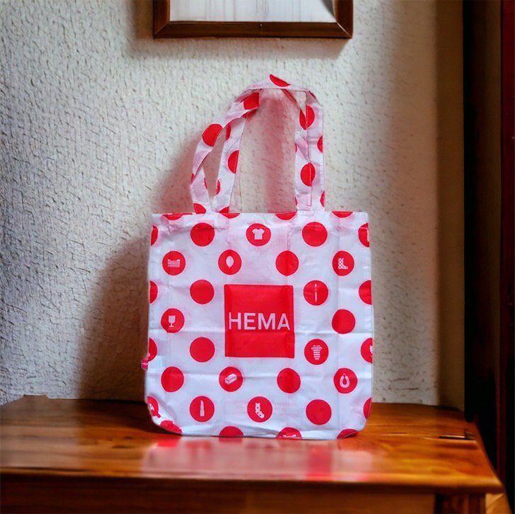 メチャクチャかわいい！肩掛けもできる！ オランダ買い付けのHEMA 折りたたみエコバッグ - 旅する雑貨店 BON VOYAGE