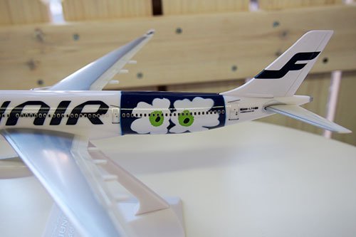 フィンエアー公式 A330-300 マリメッコ アニバーサリー ウニッコの模型 