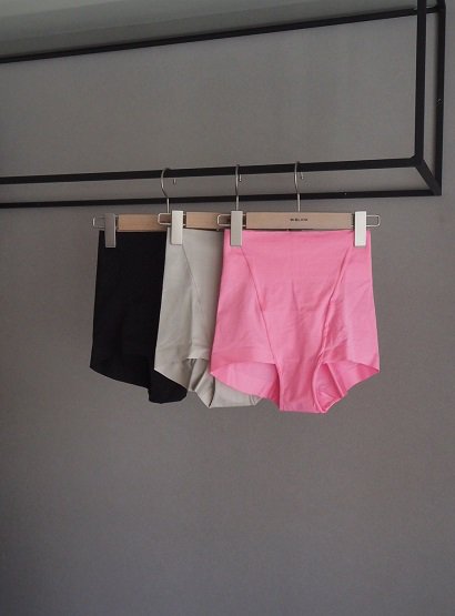 AROMATIQUE | CASUCA ,high waist shorts,black,gray,poppy pink 