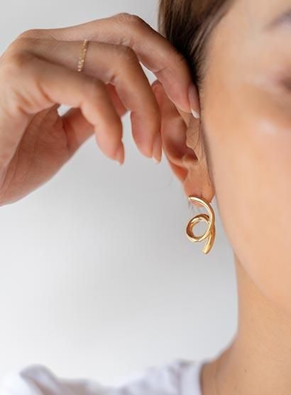 blanc iris,ADANTGARDE,pierces,bibliok,fashion,mode,