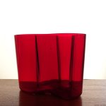<img class='new_mark_img1' src='https://img.shop-pro.jp/img/new/icons5.gif' style='border:none;display:inline;margin:0px;padding:0px;width:auto;' />Alvar Aalto  Savoy vase 3030 Red