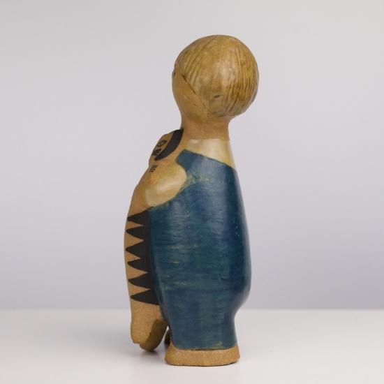 LISA LARSON. The figurine 