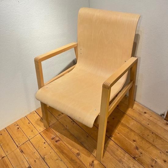 【Vintage】artek ホールウェイチェア Armchair 51 椅子 Armchair 51 “Hallway” / Artek | BUILDING