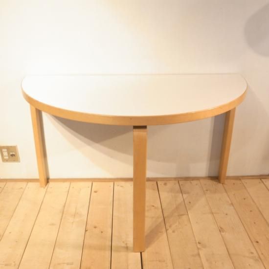 aalto half round table