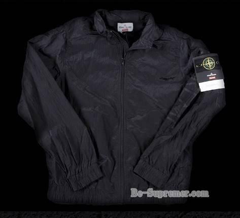 【STONE ISLAND】 ブラック  ストーンアイランド ナイロンジャケットストーンアイランドクルーネック