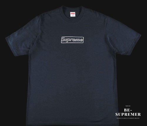 Supreme通販専門店】Supreme KAWS Chalk Logo Tee Tシャツ ネイビー