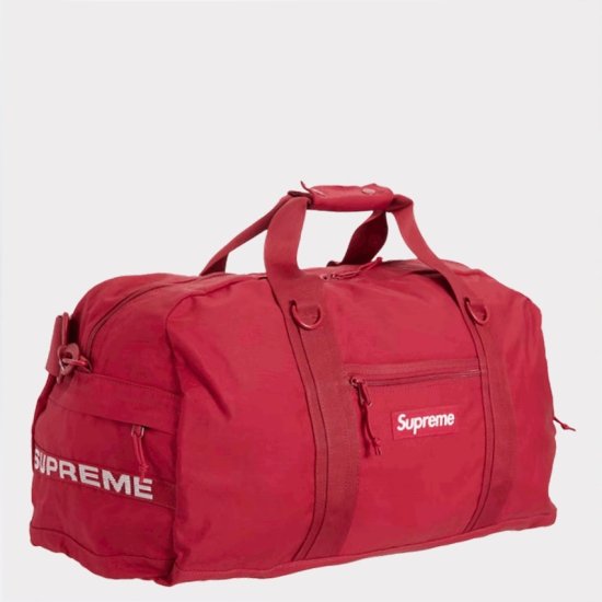 公式店舗で購入しましたがsupreme duffle bag 18ss red ダッフルバック