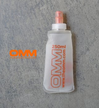 【OMM】オリジナルマウンテンマラソン Soft Flask 8oz 