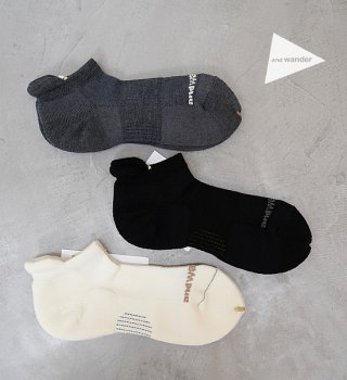 【and wander】アンドワンダー wool short socks 