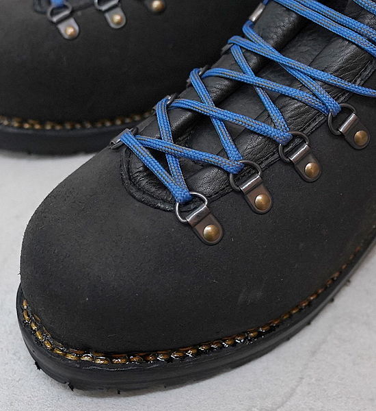 アイガーエース Eigerace Mountainboots 28センチ - 登山用品