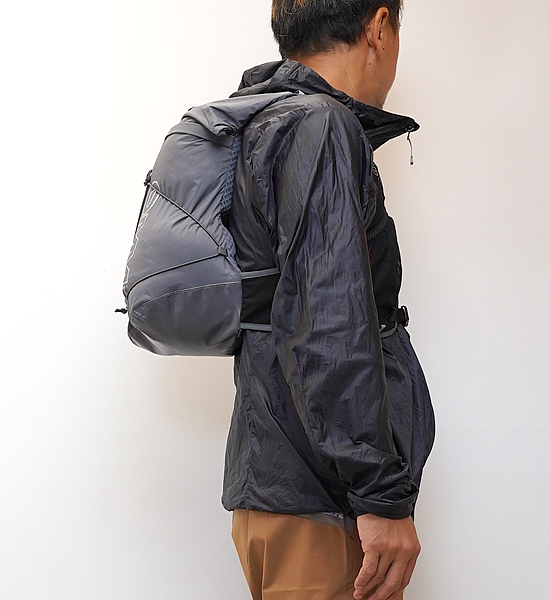 OMM MtnFire 15 Vest Grey Sサイズ - 登山用品