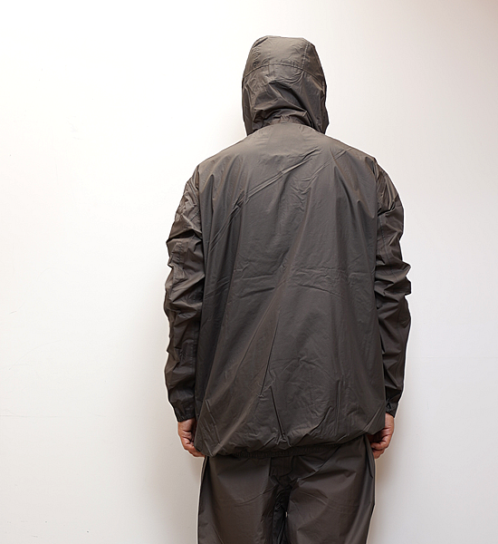 海外お取寄せ商品 アトリエブルーボトル SHIELD SMOCK プリズム