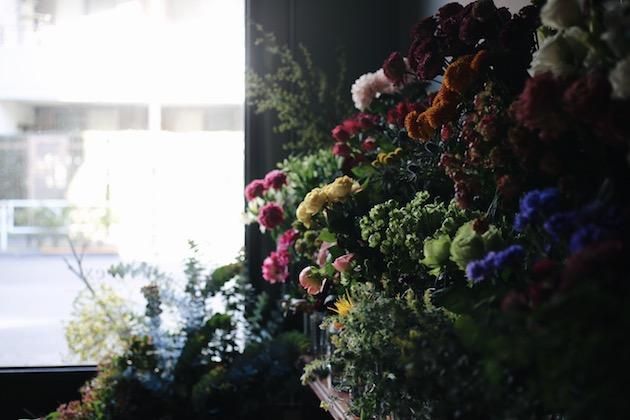 花を届ける 青山フラワーマーケット 青山フラワーマーケットの旬の花ブーケM