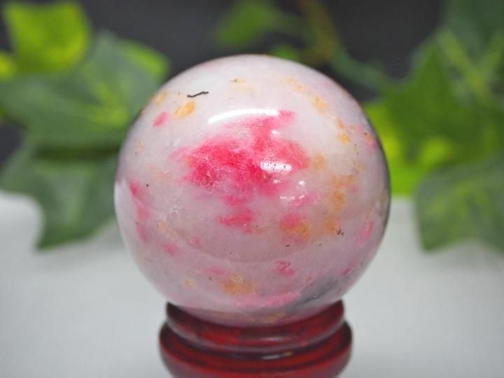 ririnさま専用特大　美！ロードナイト　スフィア　天然石置物　C196 ロードナイト スフィア 丸玉 木製台座付き ririnさま専用特大 美