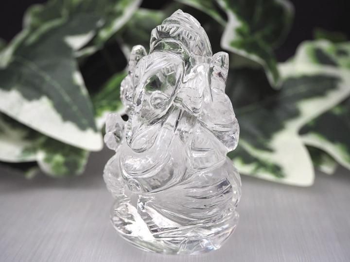ヒマラヤ水晶ガネーシャ置物 手彫り