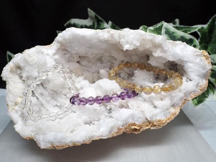 水晶　ジオード　ドーム 待望のビッグサイズ！キラキラ結晶の極上龍穴水晶ジオードで運気