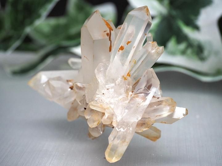 写真現物をお届け！神秘的なすりガラス状結晶！マダガスカル産 水晶