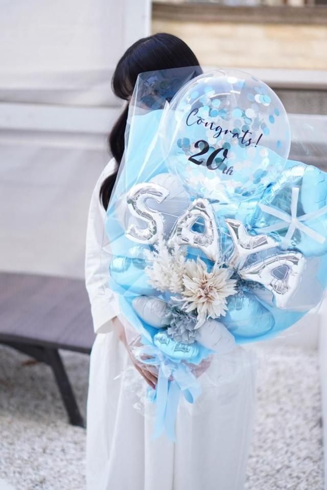 バルーン】ビッグサイズ コンフェッティフラワーバンチ アイスブルー