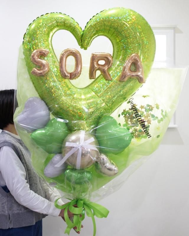 MK balloon 千葉 | . #卒業式 #バルーン花束♡ イニシャル入りの