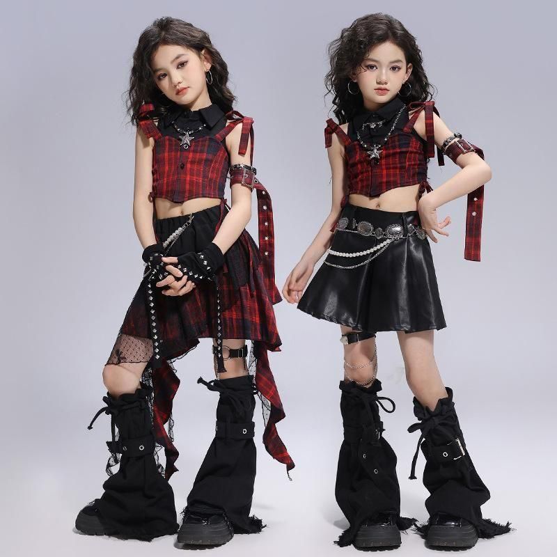 【フォークダンス衣装 まとめ売り】 ベスト 3点セット 赤 黒 ボタン ビーズ フォークダンス衣装 まとめ売り】 ベスト 3点セット 赤 黒