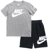 <img class='new_mark_img1' src='https://img.shop-pro.jp/img/new/icons5.gif' style='border:none;display:inline;margin:0px;padding:0px;width:auto;' />【NIKE】フューチュラ 半袖 上下2点セット (96-122cm) HGY/BK
