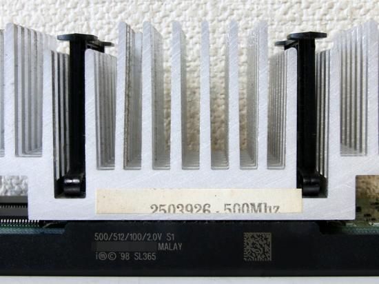 Intel Pentium III Processor 500MHz/512MB/100MHz FSB/Slot1/Katmai