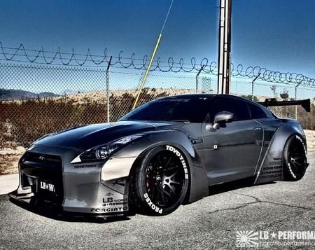 大人気定番商品 スフィーダ SFIDA R35 エアロ ボディ セット LBWK ...