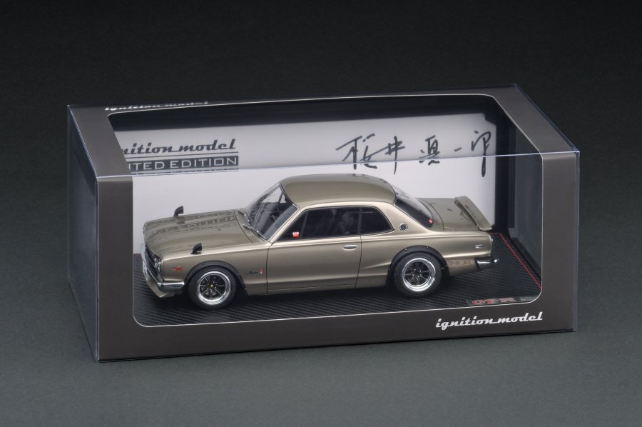 IG1768 1/18 Nissan Skyline 2000 GT-R (KPGC10) Silver With Engine