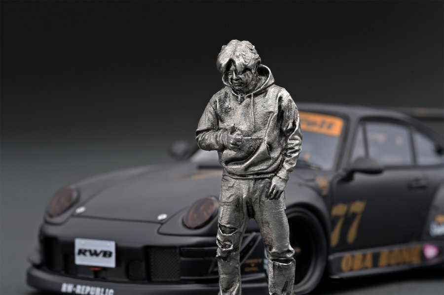 IG2321 1/43 RWB 993 Matte Black With Mr. Nakai standing pose - ig