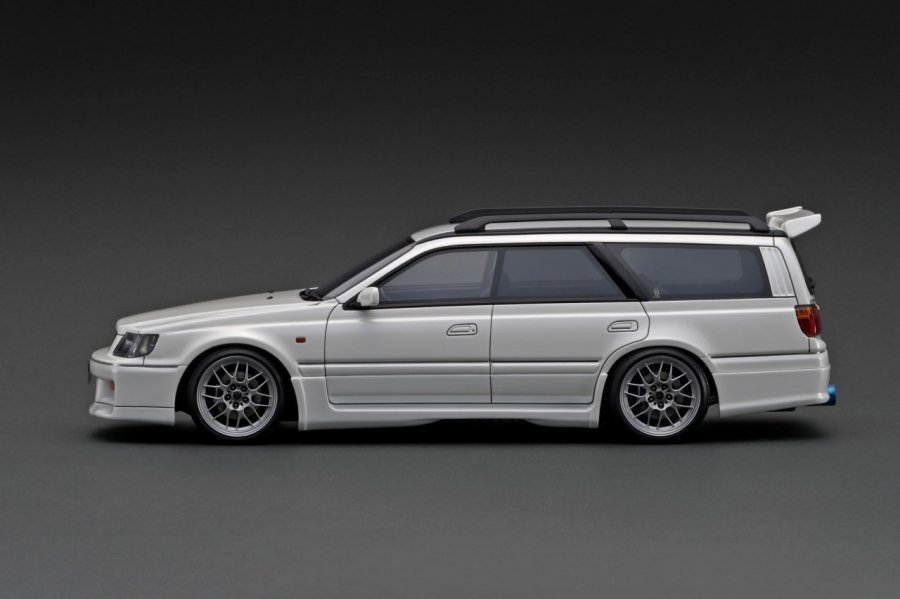 IG2885 1/18 Nissan STAGEA 260RS (WGNC34) Pearl White - ig-model