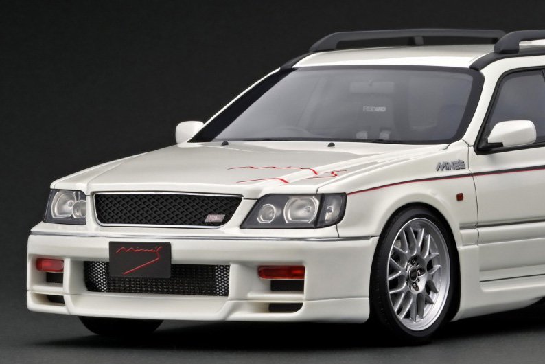 IG2892 1/18 Nissan STAGEA 260RS (WGNC34) Pearl White - ig-model