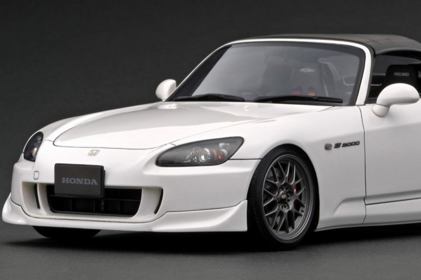 IG2585 1/18 Honda S2000 (AP2) White - ig-model