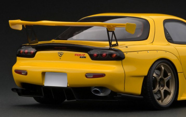 アウトレット】＊IG2868 1/18 INITIAL D Mazda RX-7 (FD3S) Yellow 