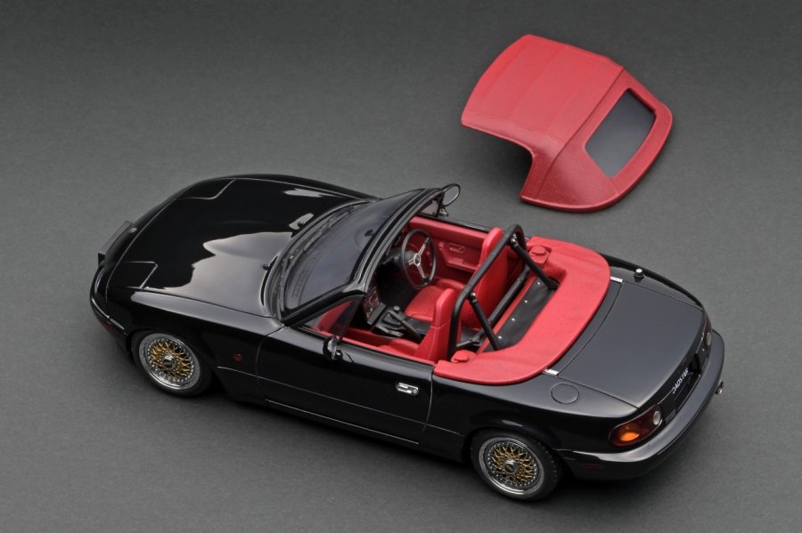 IG3197 1/18 Eunos Roadster (NA) Black - ig-model