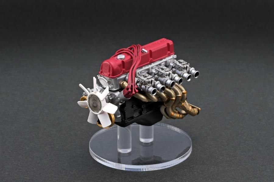 イグニッションモデル IG3011 Nissan Laurel 2000SGX IG3011 1/18 Nissan Laurel 2000SGX (C130) Green With Engine