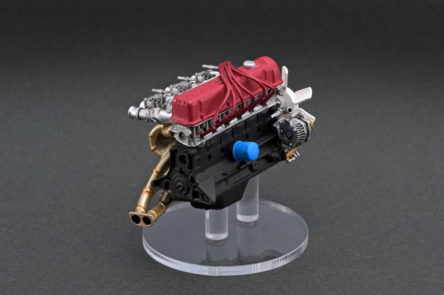 IG3011 1/18 Nissan Laurel 2000SGX (C130) Green With Engine