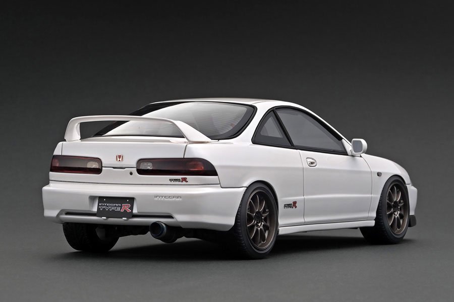 WEB限定】 IG3055 1/18 Honda INTEGRA (DC2) TYPE R Pearl White With Engine -  ig-model