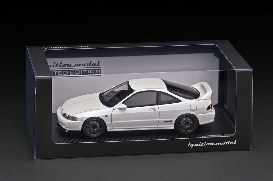 WEB限定】 IG3055 1/18 Honda INTEGRA (DC2) TYPE R Pearl White With Engine - ig- model