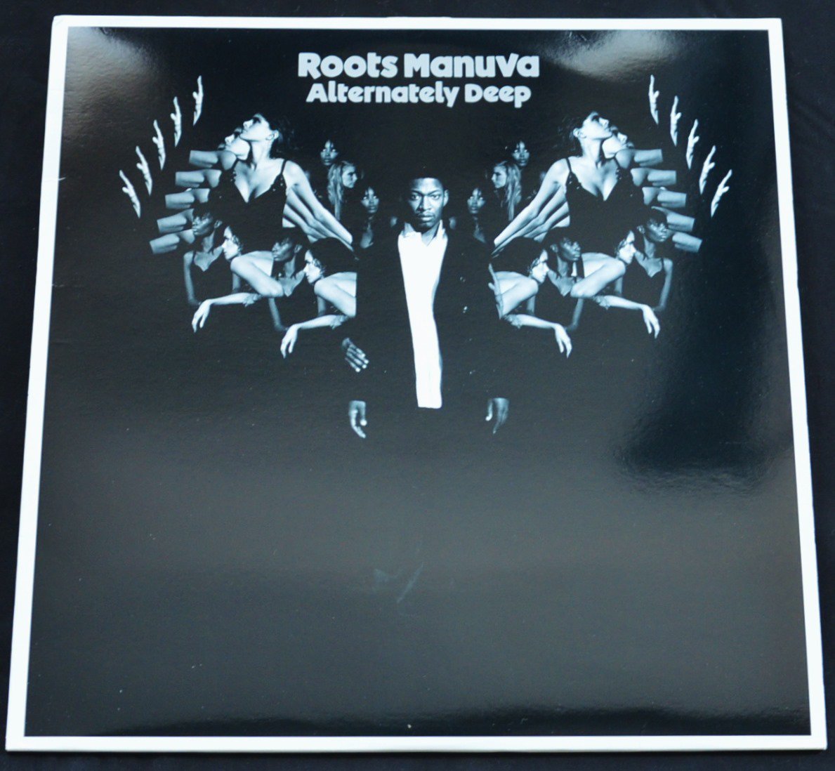 ROOTS MANUVA / ALTERNATELY DEEP (2LP) - HIP TANK RECORDS