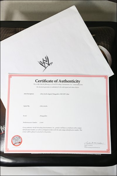 WWE パイプ椅子クリス・ジェリコ サイン入り真性証明書付き - 覆面MANIA WEB SHOP