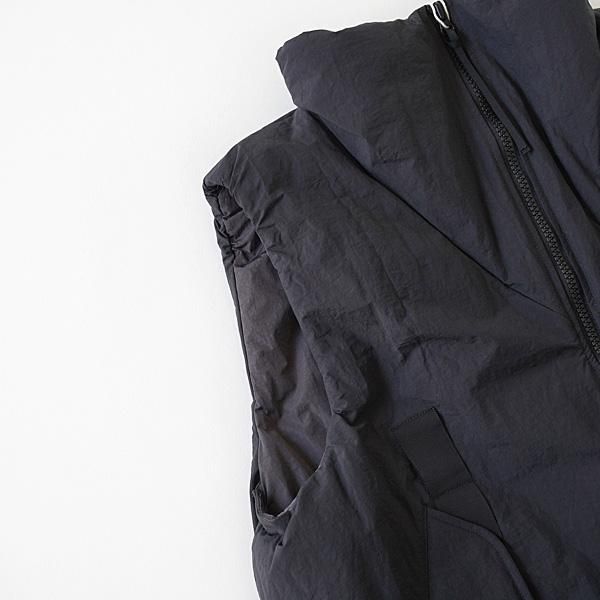 Gurank - Padded vest - BLUE NEON