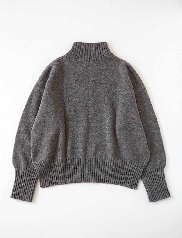 新品タグ付！45R/ウール混　ショート丈　ブラウス FACTORY - ヤク ショート丈ワイドセーター - BLUE NEON