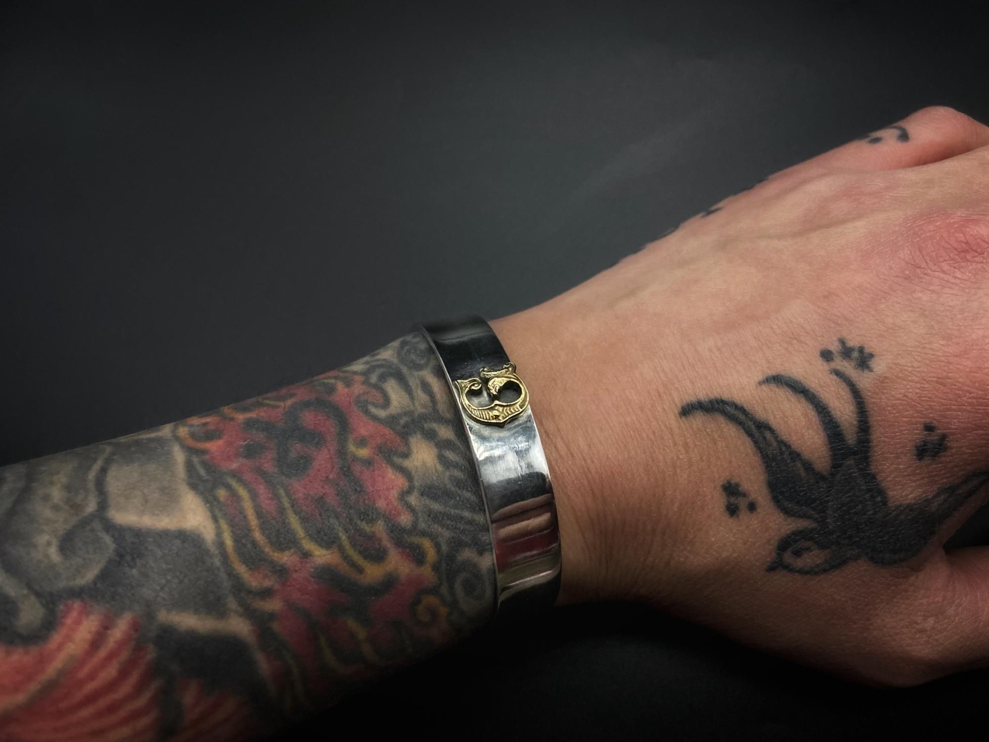 シルバーアクセサリーブランドsilly essence factory(シリーエッセンス