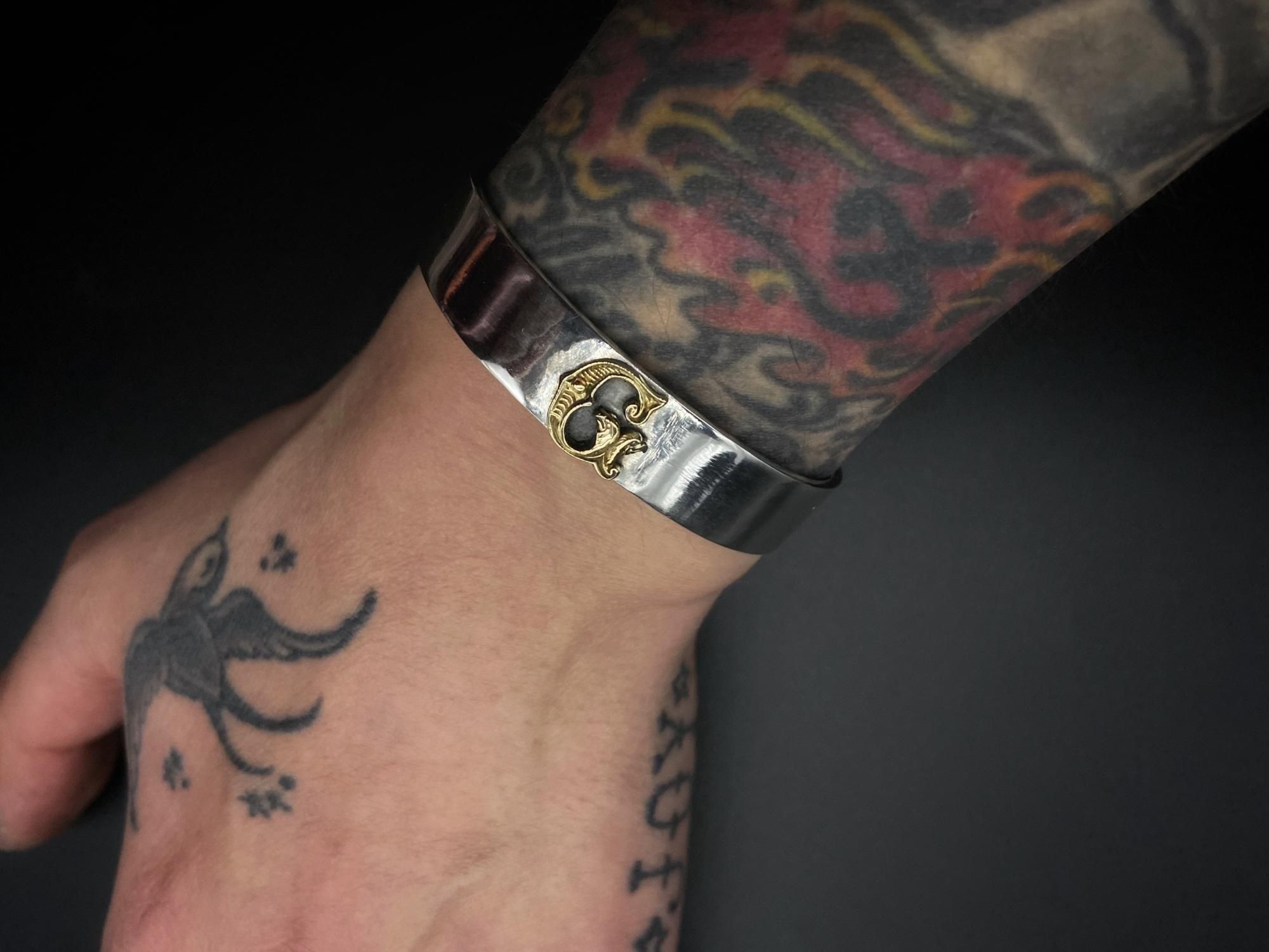 シルバーアクセサリーブランドsilly essence factory(シリーエッセンス