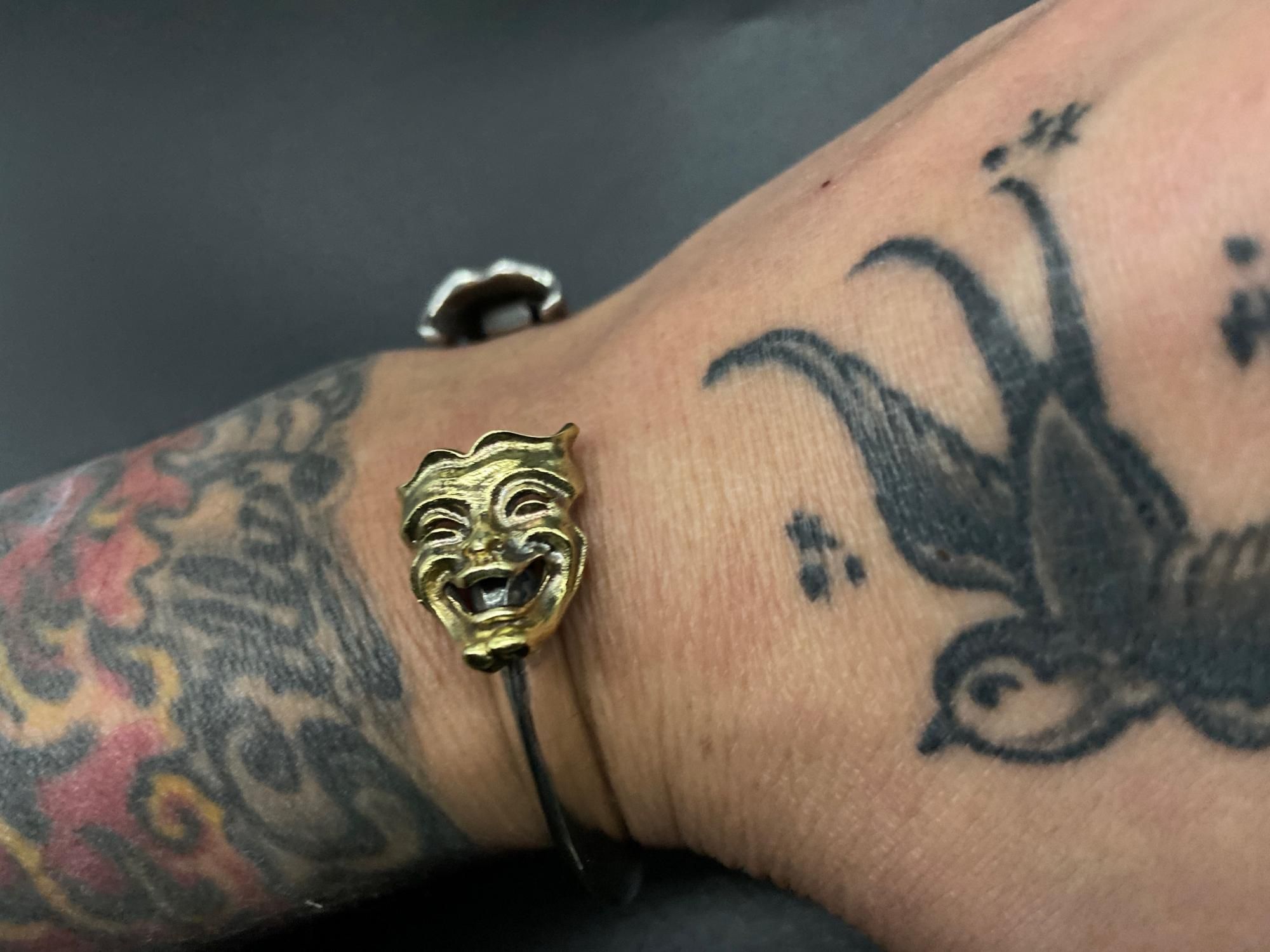 シルバーアクセサリーブランドsilly essence factory(シリー