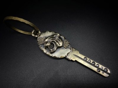 silly essence/panther custom key/brass