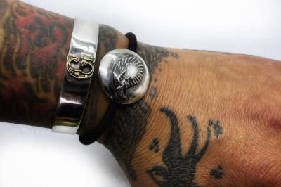 SILLY ESSENCE THE FACTORY