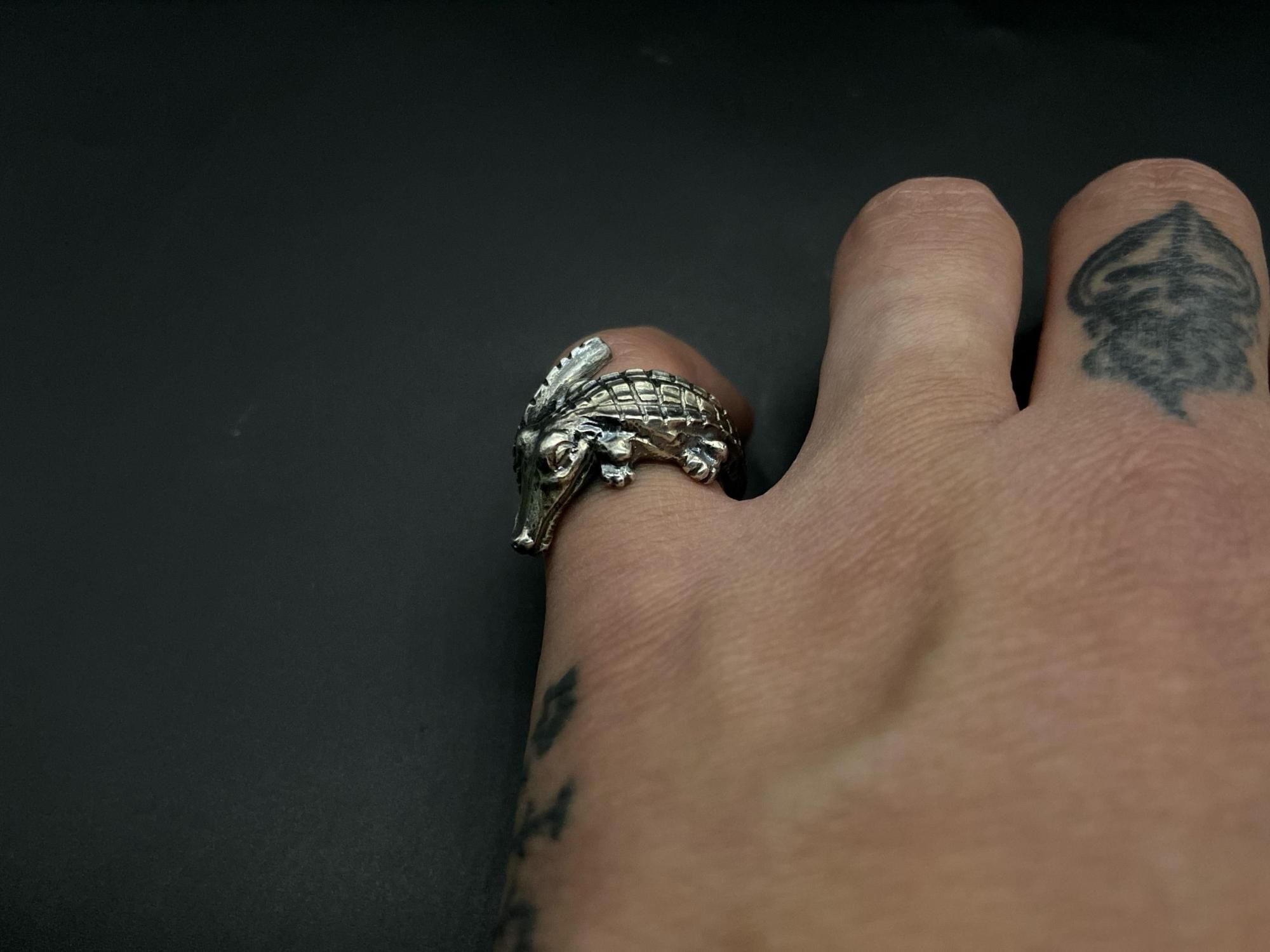 美品 レア silly essence シリーエッセンス　シルバーリング ツバメ 美品 レア silly essence シリーエッセンス シルバーリング ツバメ