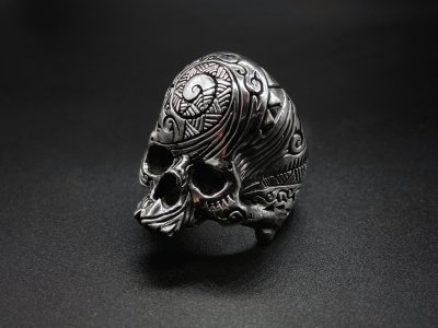 silly essence/polynesia skull ring/silver