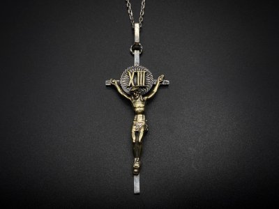 silly essence/re-birth Jesus cross pendant/silver/brass